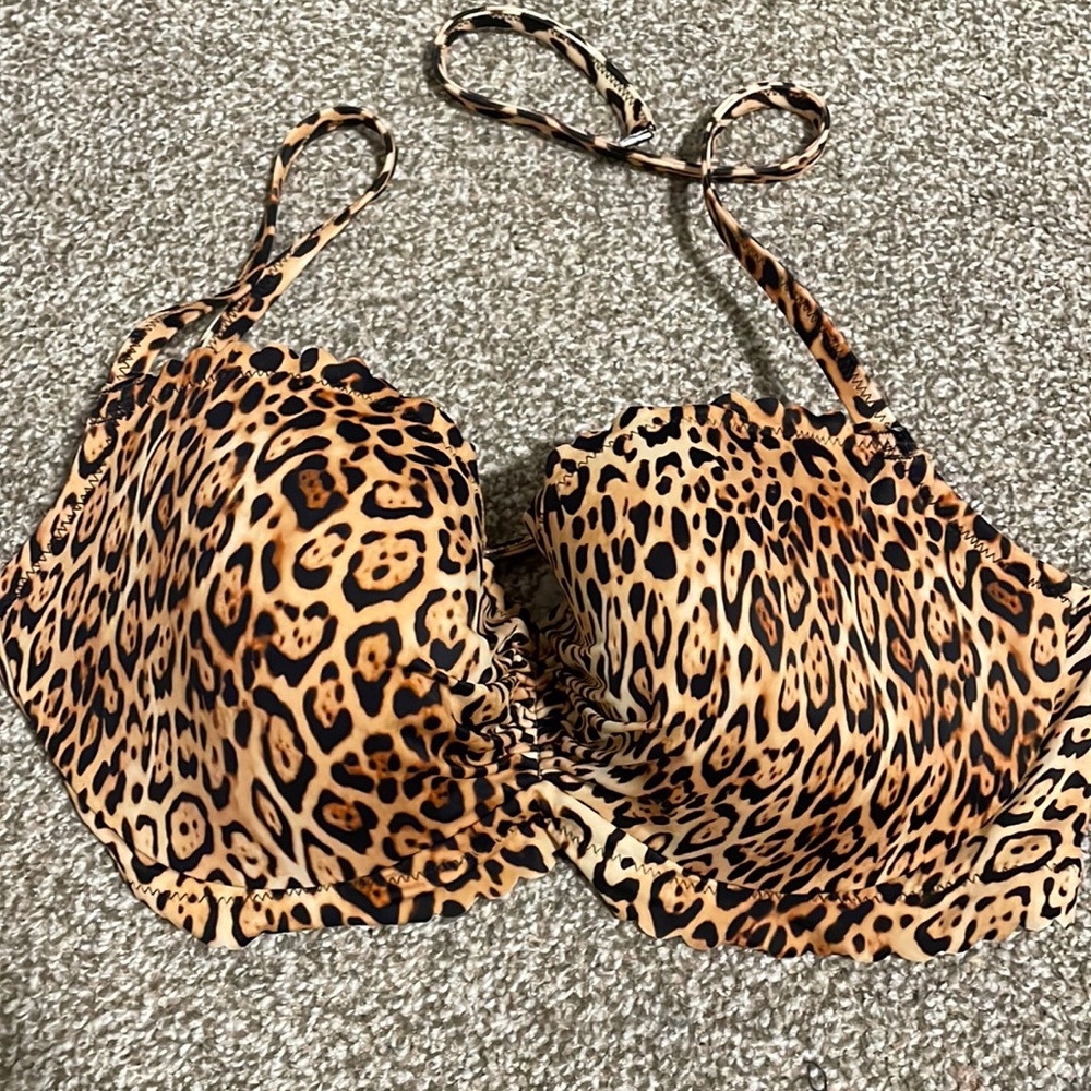 Victoria’s Secret swimsuit top